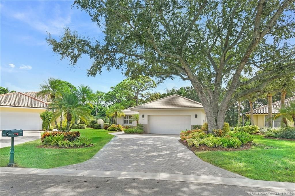 Photo of 3641 SE Cambridge Drive, Stuart, FL 34997 (MLS # M20052447)