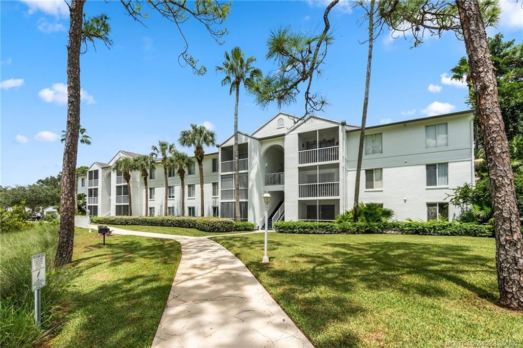 Photo of 2504 SE Anchorage Cove #G-1, Port Saint Lucie, FL 34952 (MLS # M20040604)