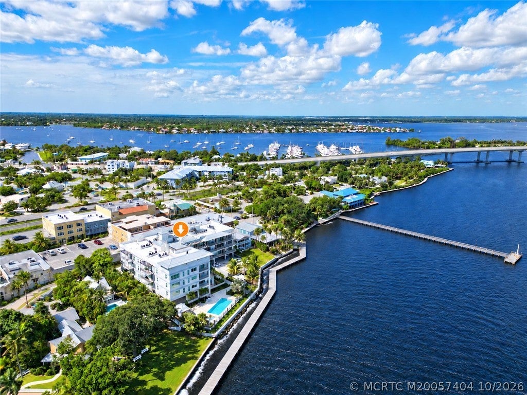 Photo of 41 Seminole SW Street #Apt 404, Stuart, FL 34994 (MLS # M20057404)
