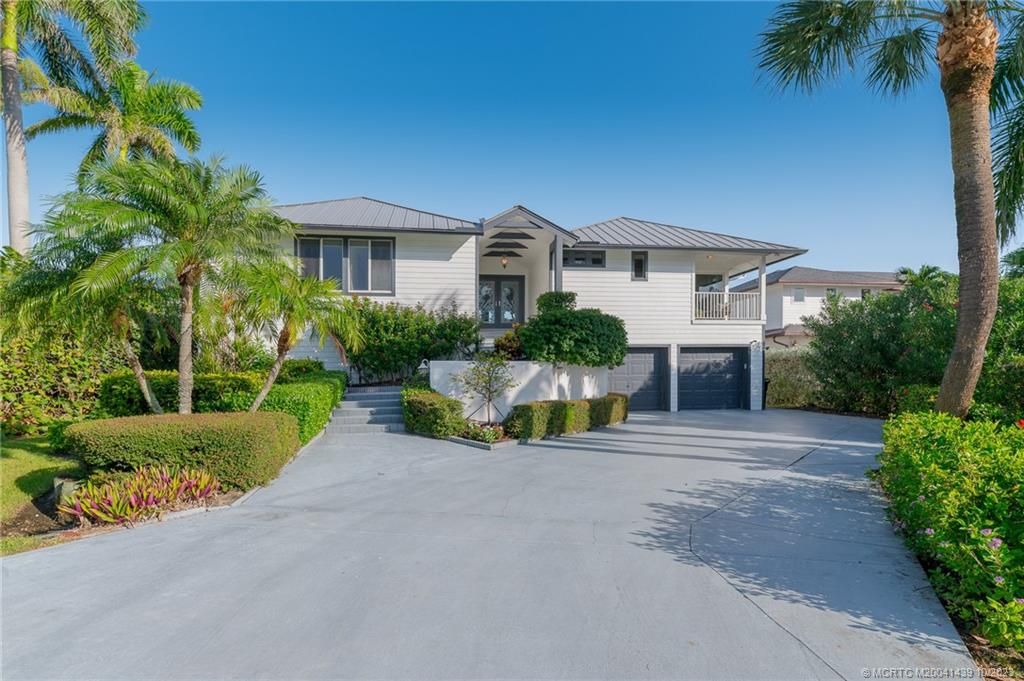 Photo of 4283 NE Joes Point Terrace, Stuart, FL 34996 (MLS # M20041439)