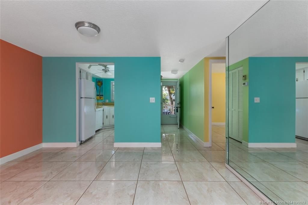 Photo of 18081 SE Country Club Drive #6, Jupiter, FL 33469 (MLS # M20037654)