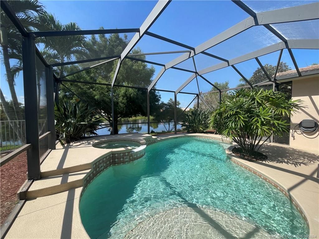 Photo of 1414 SE Summit Trail, Stuart, FL 34997 (MLS # M20043596)
