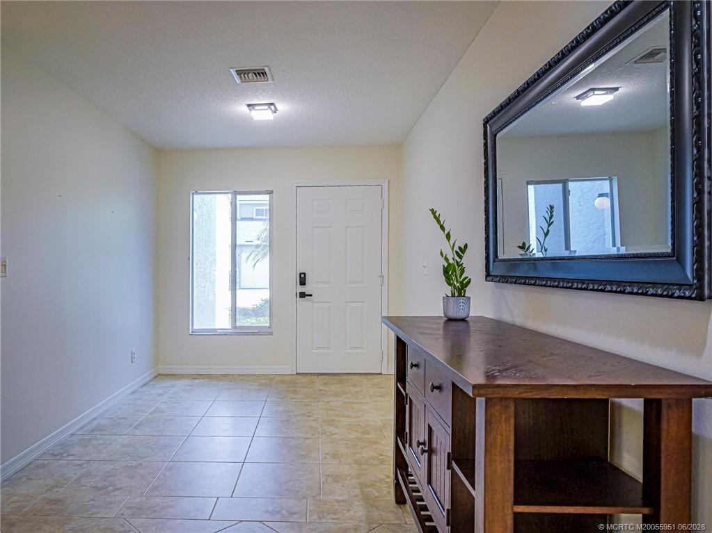 4949 N Highway A1a 142
