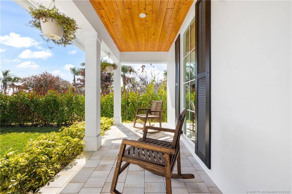 5169 SE Horseshoe Point Road