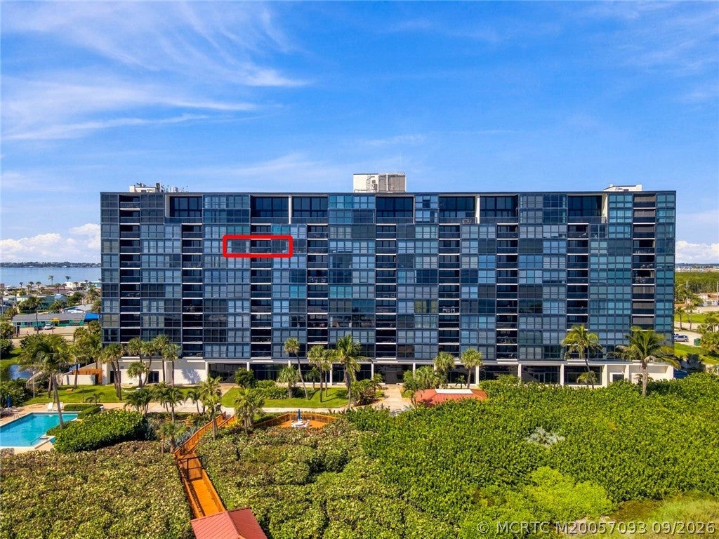 10410 S Ocean Drive 907