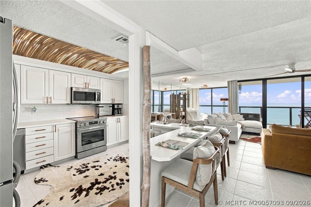 10410 S Ocean Drive 907