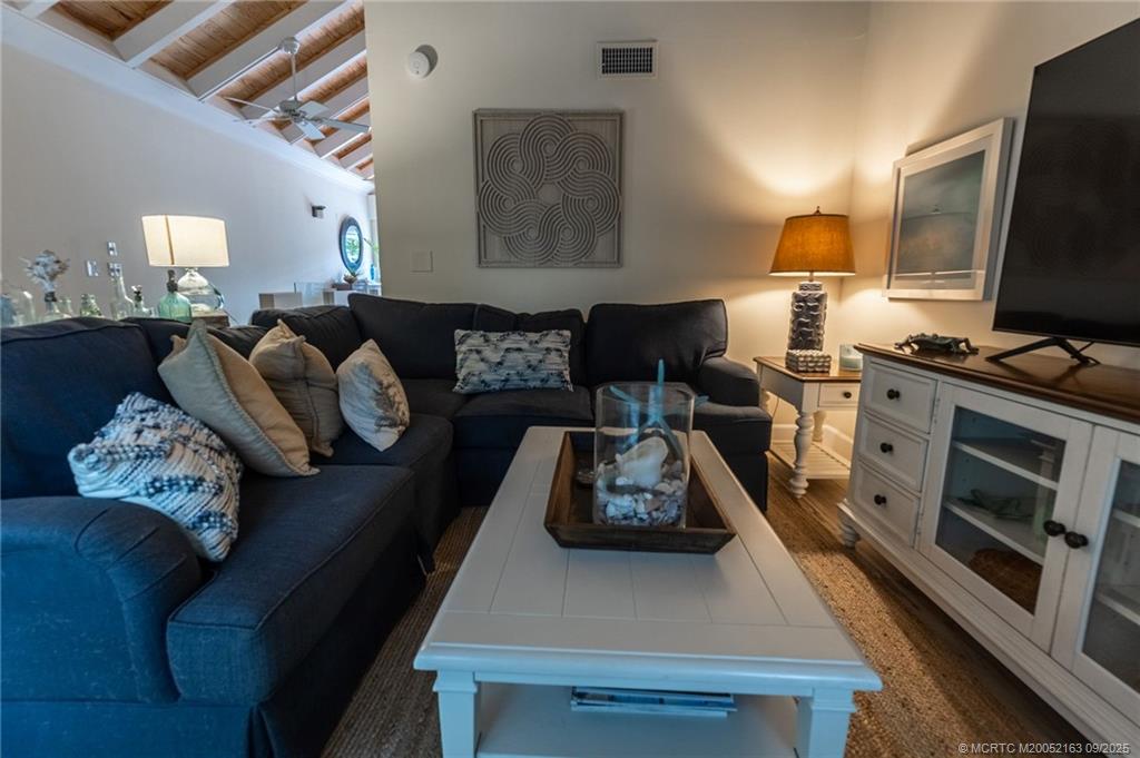 Stuart, Florida 34996, United States, 2 Bedrooms Bedrooms, ,3 BathroomsBathrooms,Residential,Active,207835