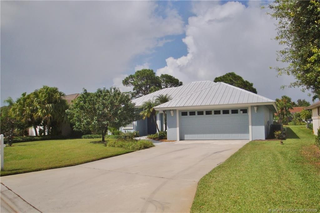 Photo of 1939 SW Oak Ridge Road, Palm City, FL 34990 (MLS # M20041268)