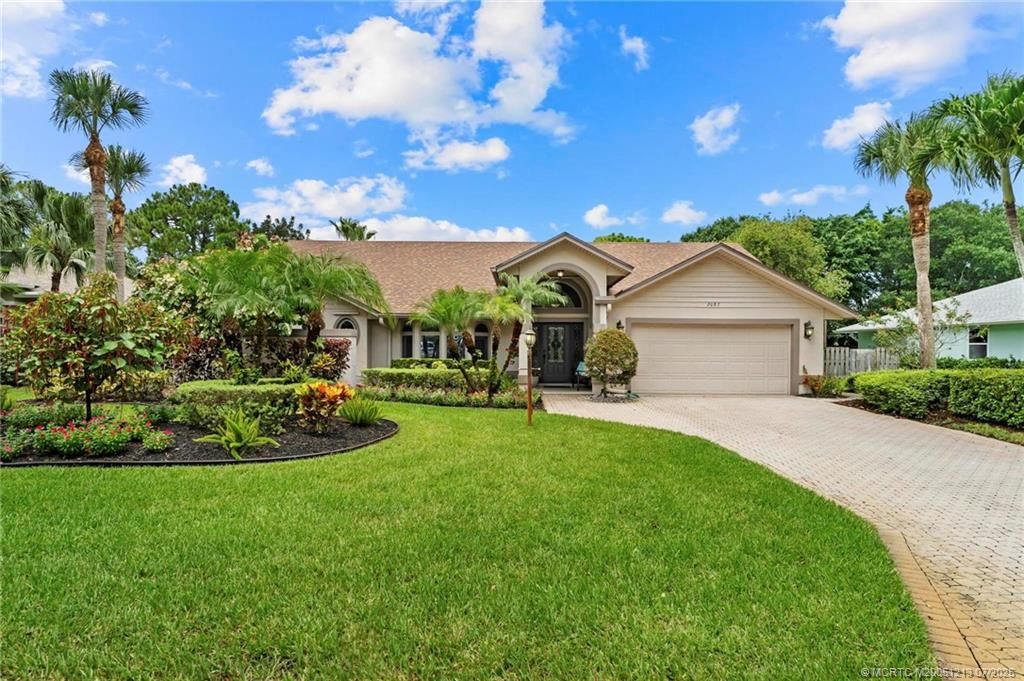 Photo of 2087 SW Danforth Circle, Palm City, FL 34990 (MLS # M20051213)