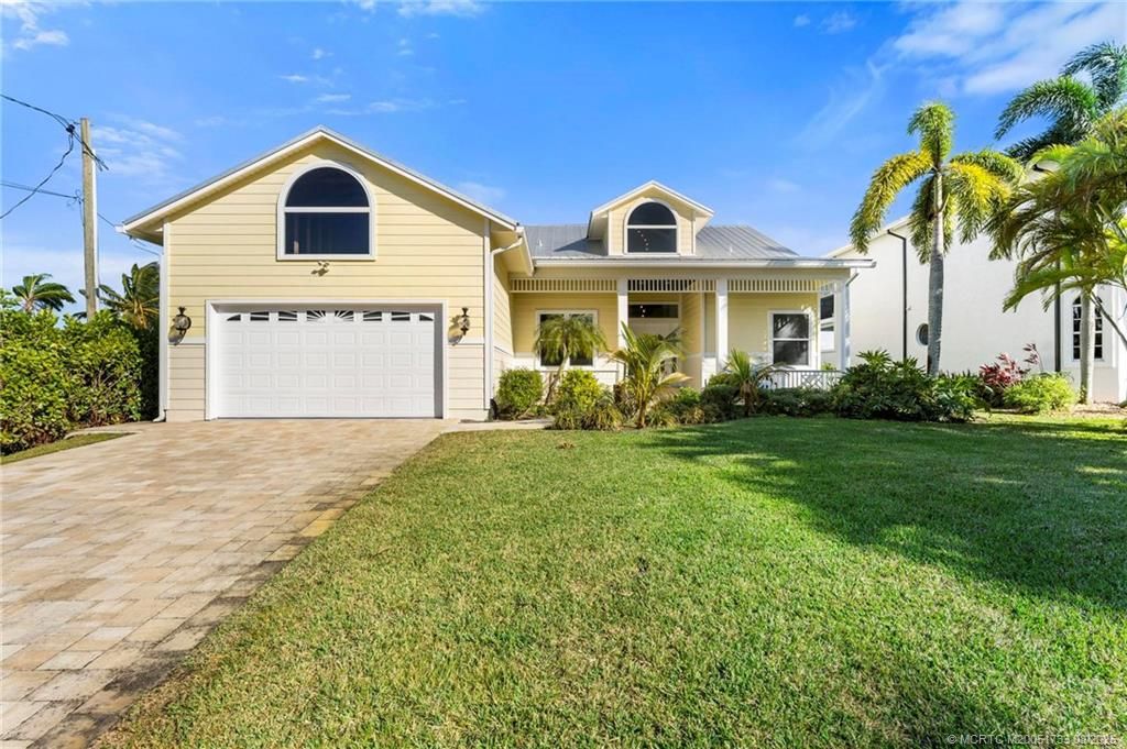 Photo of 2054 SW Mockingbird Lane, Palm City, FL 34990 (MLS # M20051733)