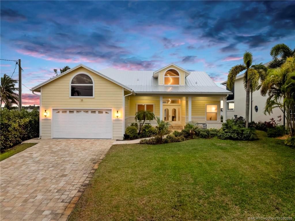 Photo of 2054 SW Mockingbird Lane, Palm City, FL 34990 (MLS # M20051733)