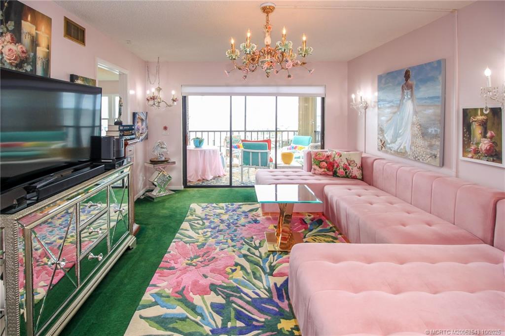 Stuart, Florida 34996, United States, 2 Bedrooms Bedrooms, ,2 BathroomsBathrooms,Residential,Active,223709