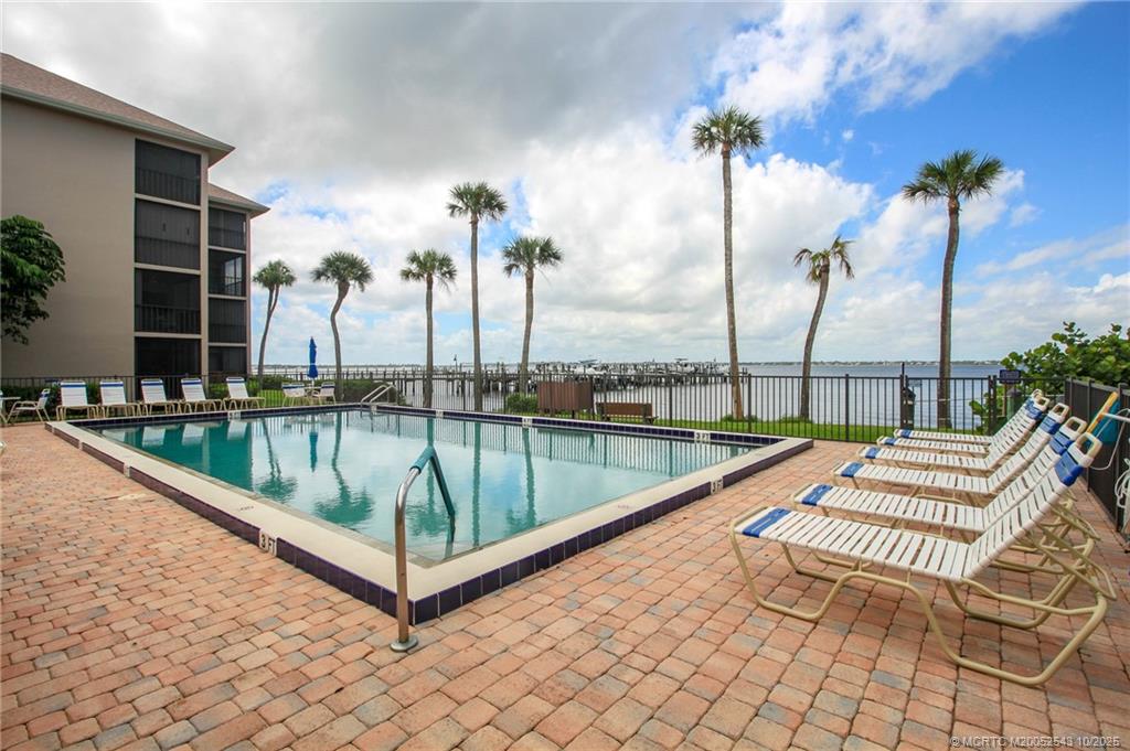 Stuart, Florida 34996, United States, 2 Bedrooms Bedrooms, ,2 BathroomsBathrooms,Residential,Active,223709