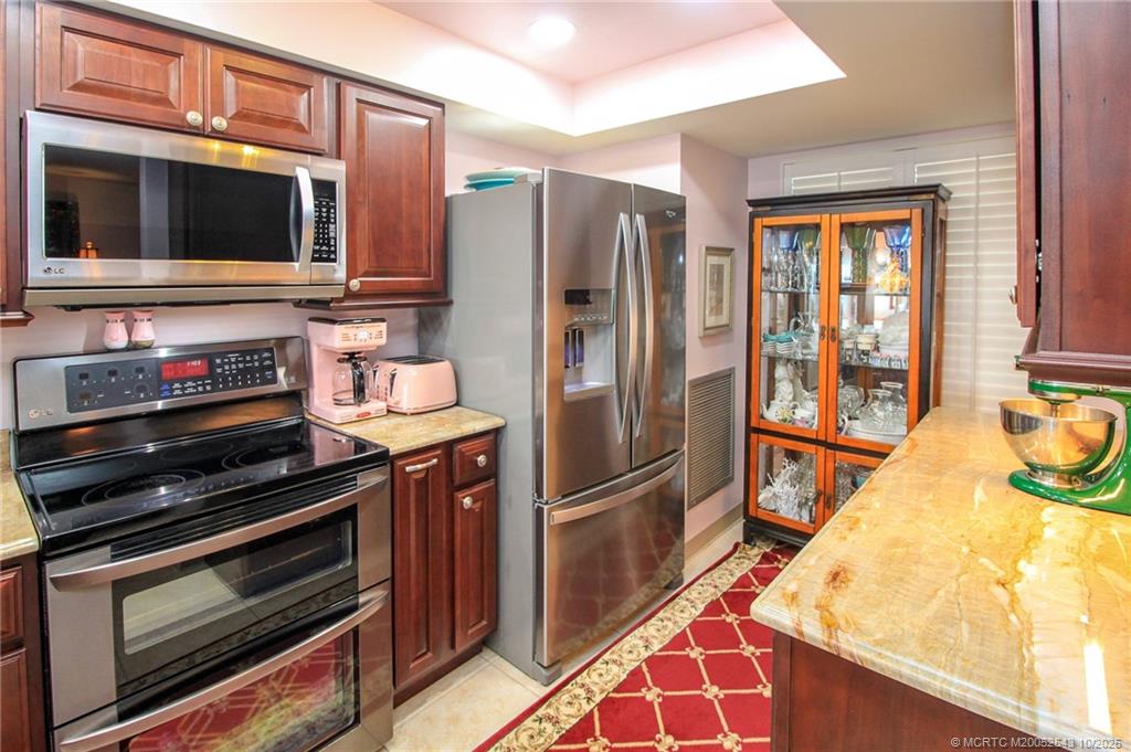 Stuart, Florida 34996, United States, 2 Bedrooms Bedrooms, ,2 BathroomsBathrooms,Residential,Active,223709