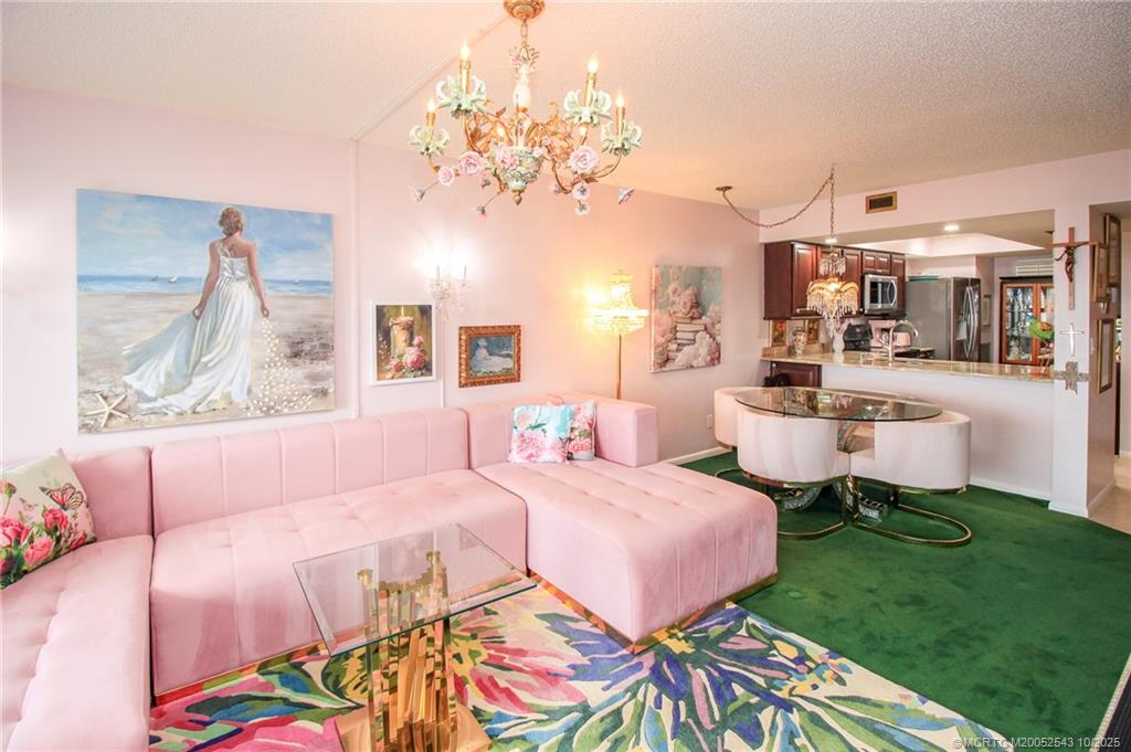 Stuart, Florida 34996, United States, 2 Bedrooms Bedrooms, ,2 BathroomsBathrooms,Residential,Active,223709