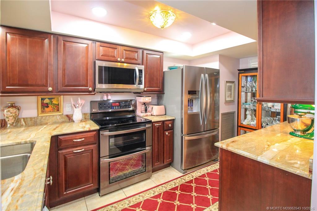 Stuart, Florida 34996, United States, 2 Bedrooms Bedrooms, ,2 BathroomsBathrooms,Residential,Active,223709