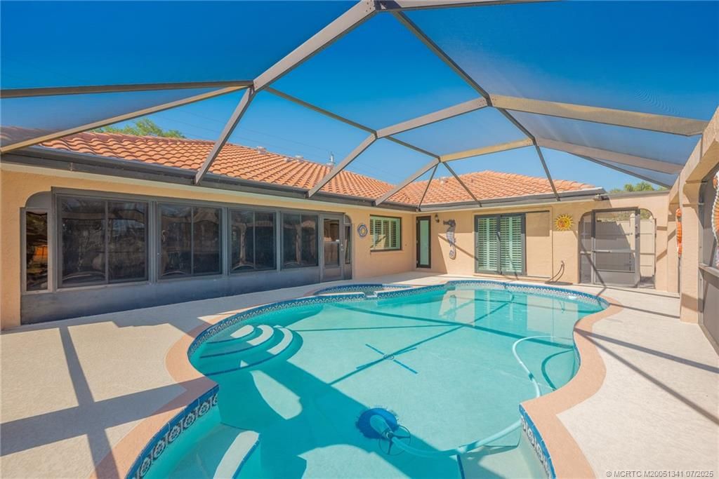 Photo of 382 S Naranja Avenue, Port Saint Lucie, FL 34983 (MLS # M20051341)