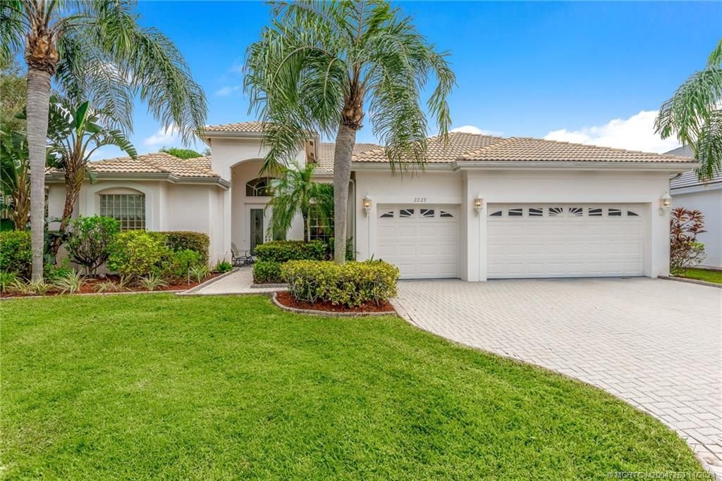 Photo of 2229 SE Stonehaven Road, Port Saint Lucie, FL 34952 (MLS # M20047253)