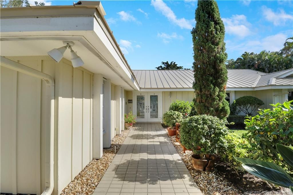 Photo of 5701 SE Winged Foot Drive, Stuart, FL 34997 (MLS # M20049718)