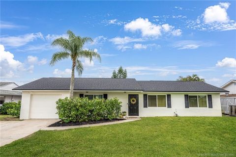 Photo of 2489 NE 18th Lane, Jensen Beach, FL 34957 (MLS # M20052395)