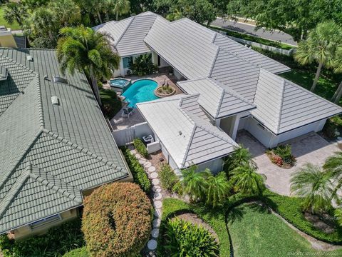 Photo of 1481 SE Brewster Place, Stuart, FL 34997 (MLS # M20055037)