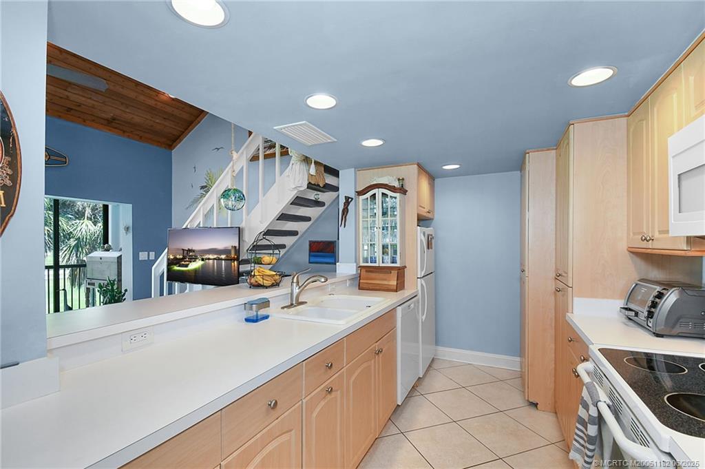 Stuart, Florida 34996, United States, 3 Bedrooms Bedrooms, ,3 BathroomsBathrooms,Residential,Coming Soon,157567