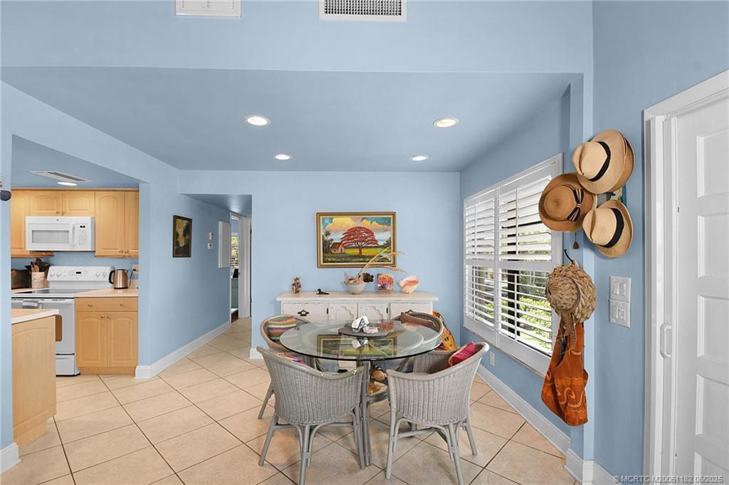 Stuart, Florida 34996, United States, 3 Bedrooms Bedrooms, ,3 BathroomsBathrooms,Residential,Coming Soon,157567