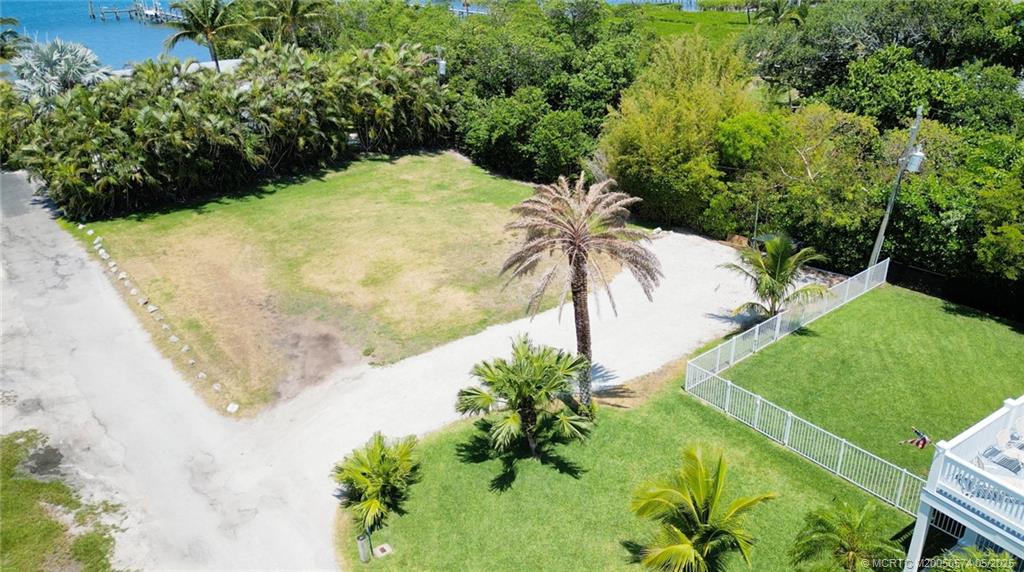 5157 NE Shore Village Terrace
