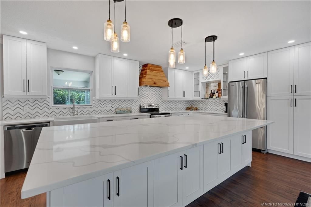 Photo of 2916 SE Paramount Place, Stuart, FL 34997 (MLS # M20053791)