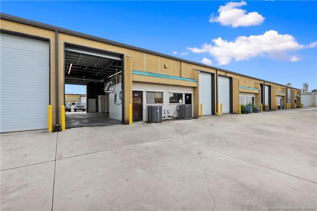 Photo of 1501 SE Decker Avenue #C308, Stuart, FL 34994 (MLS # M20051067)