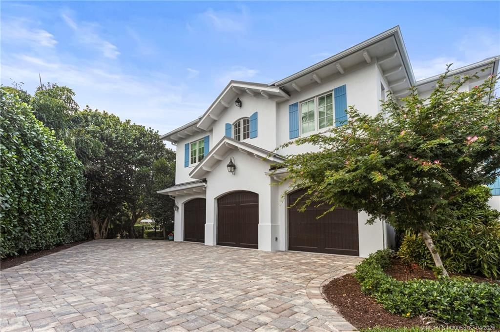 Photo of 3 Island Road, Sewalls Point, FL 34996 (MLS # M20053787)
