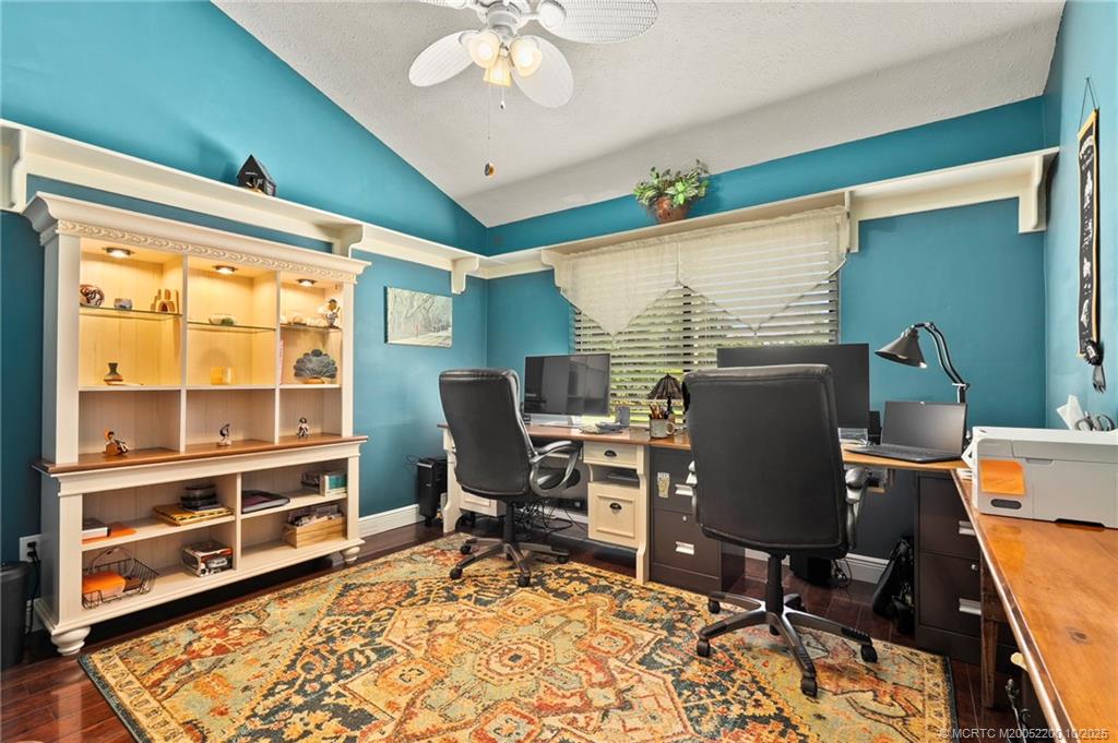 Palm City, Florida 34990, United States, 3 Bedrooms Bedrooms, ,3 BathroomsBathrooms,Residential,Pending,215003