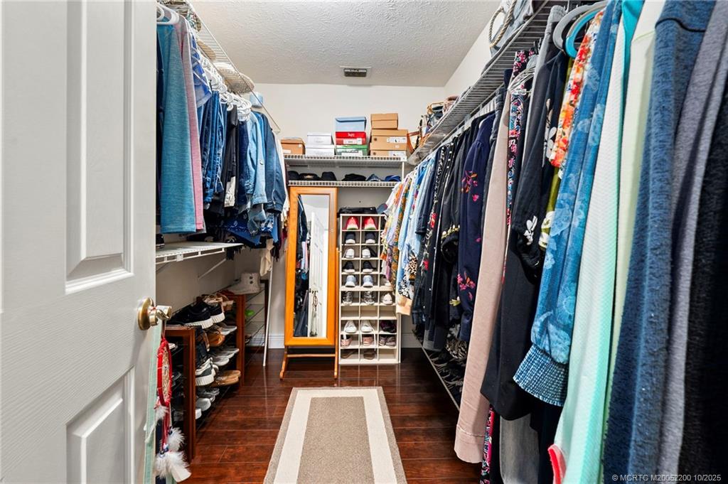 Palm City, Florida 34990, United States, 3 Bedrooms Bedrooms, ,3 BathroomsBathrooms,Residential,Pending,215003