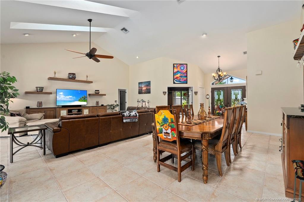 Palm City, Florida 34990, United States, 3 Bedrooms Bedrooms, ,3 BathroomsBathrooms,Residential,Pending,215003