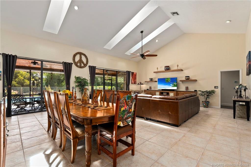 Palm City, Florida 34990, United States, 3 Bedrooms Bedrooms, ,3 BathroomsBathrooms,Residential,Pending,215003