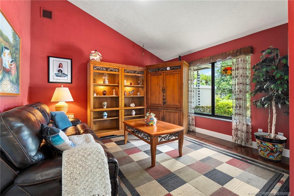 Palm City, Florida 34990, United States, 3 Bedrooms Bedrooms, ,3 BathroomsBathrooms,Residential,Pending,215003