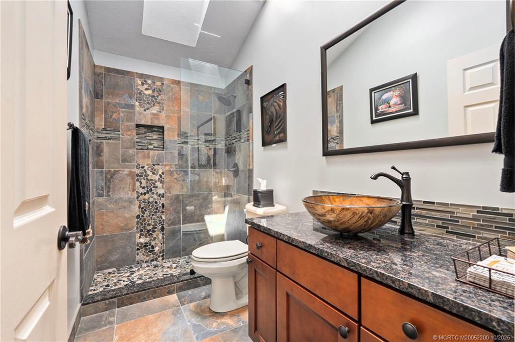 Palm City, Florida 34990, United States, 3 Bedrooms Bedrooms, ,3 BathroomsBathrooms,Residential,Pending,215003