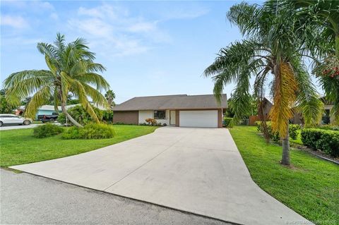 Photo of 4726 SE Manatee Terrace, Stuart, FL 34997 (MLS # M20052463)