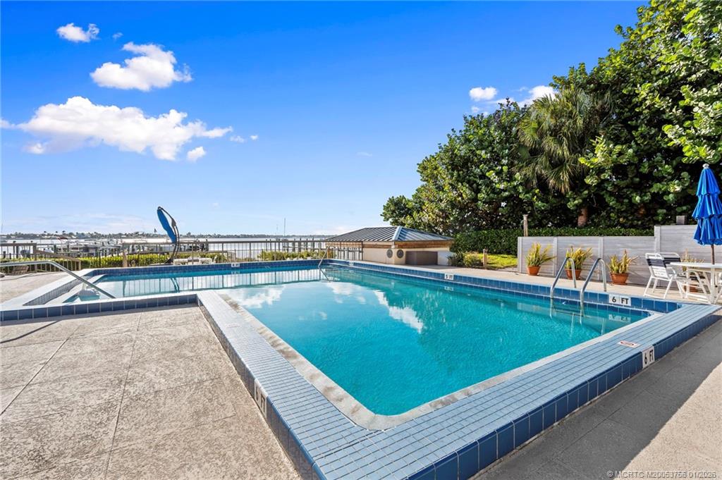 625 NW North River Drive 205