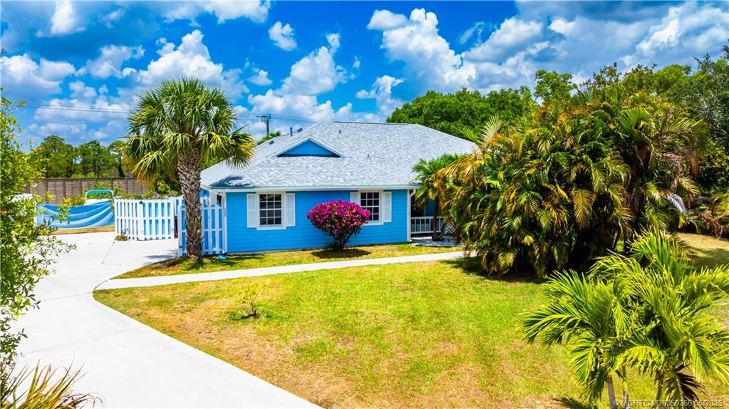 146 NE Blueberry Terrace