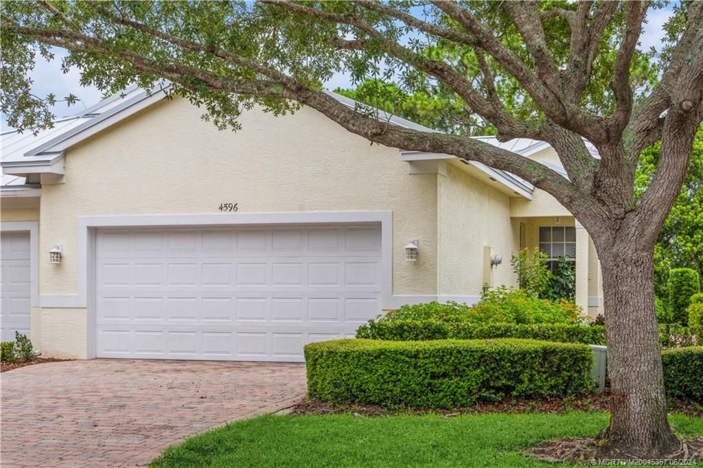 Photo of 4596 SE Bridgetown Court, Stuart, FL 34997 (MLS # M20045357)