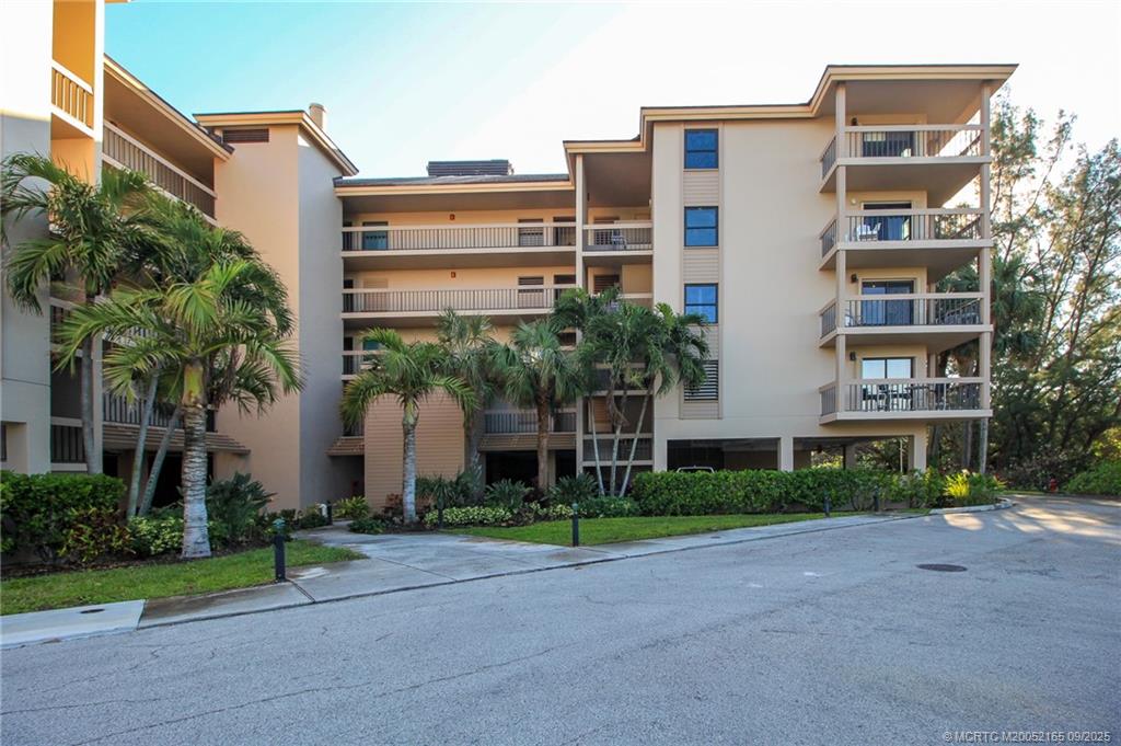 Stuart, Florida 34996, United States, 2 Bedrooms Bedrooms, ,2 BathroomsBathrooms,Residential,Active,208722