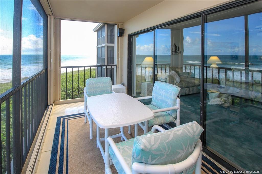 Stuart, Florida 34996, United States, 2 Bedrooms Bedrooms, ,2 BathroomsBathrooms,Residential,Active,208722