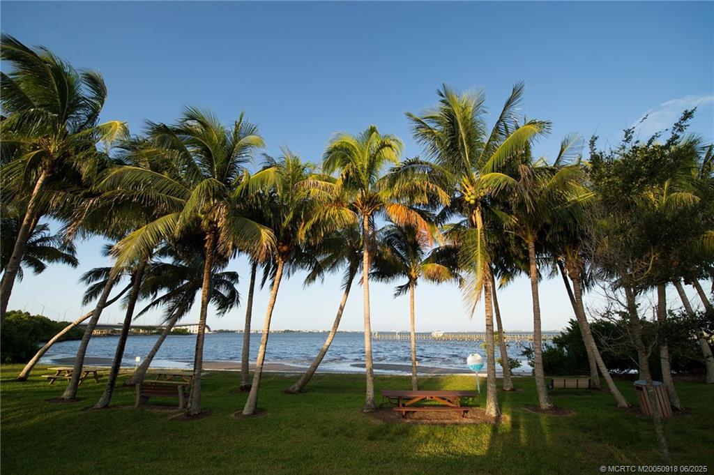 Stuart, Florida 34996, United States, 2 Bedrooms Bedrooms, ,2 BathroomsBathrooms,Residential,Pending,145721