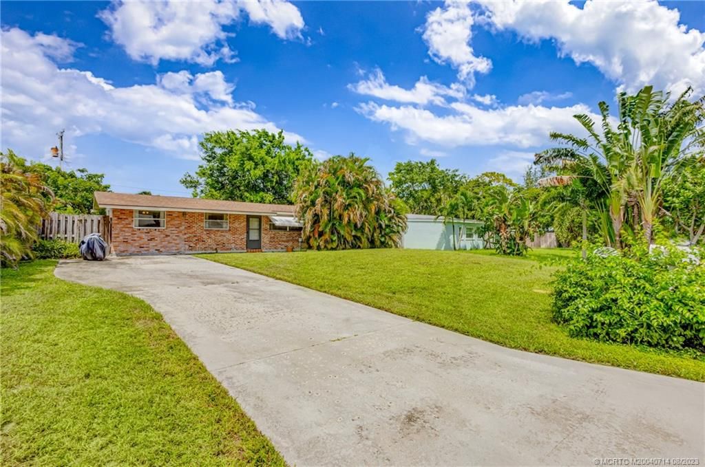 Photo of 5893 Williamson Road, Jupiter, FL 33458 (MLS # M20040714)