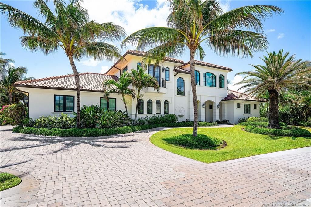 Photo of 1884 SE Sailfish Point Boulevard, Stuart, FL 34996 (MLS # M20055709)