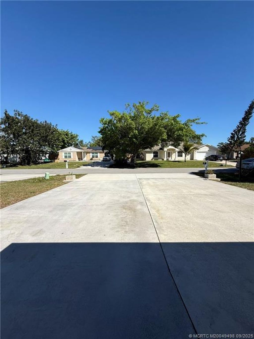 Photo of 1526 SE Minorca Avenue, Port Saint Lucie, FL 34952 (MLS # M20049498)