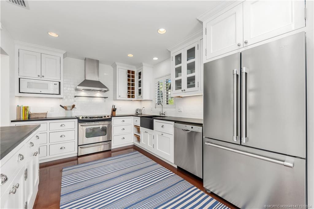 Photo of 2514 NW Seagrass Drive, Palm City, FL 34990 (MLS # M20048142)