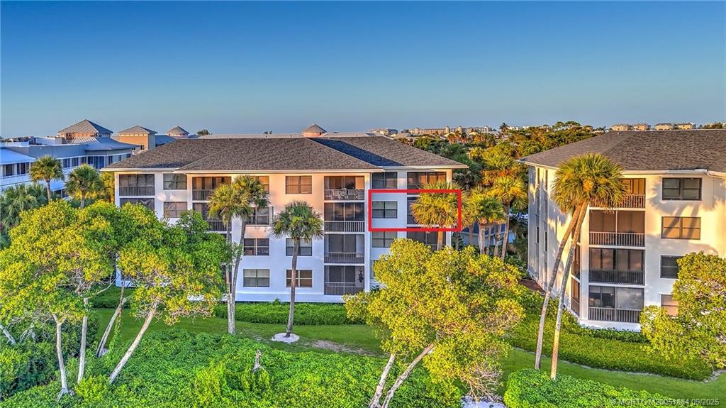 Stuart, Florida 34996, United States, 2 Bedrooms Bedrooms, ,2 BathroomsBathrooms,Residential,Pending,203727