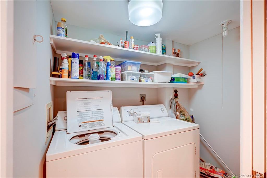 Stuart, Florida 34996, United States, 2 Bedrooms Bedrooms, ,2 BathroomsBathrooms,Residential,Pending,203727